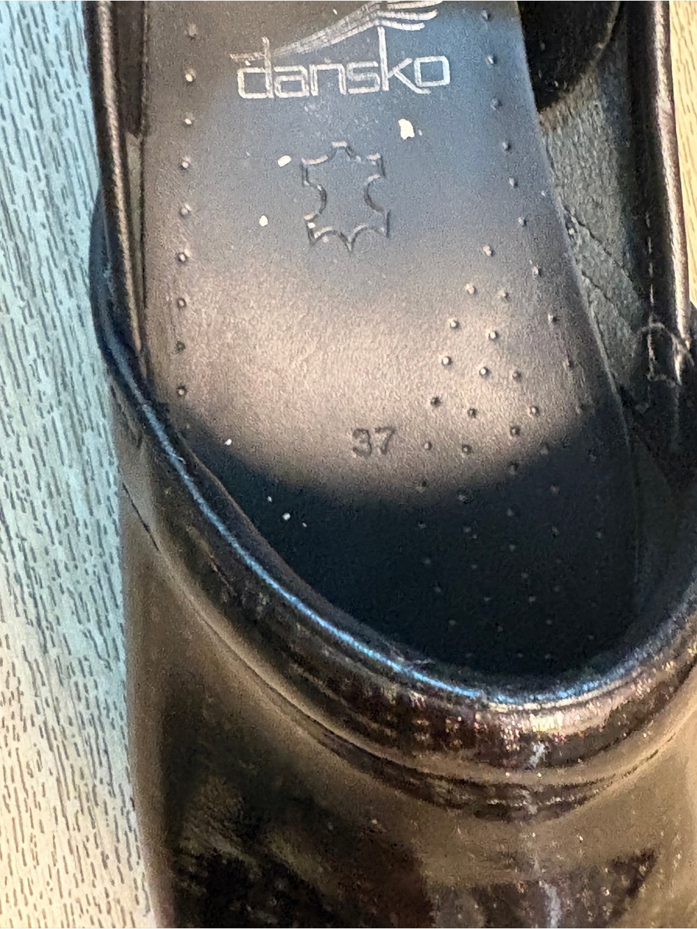 DANSKO SLIP ON SHOES SIZE 37(7) - Picture 8 of 10